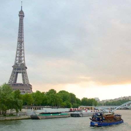 パリRenovated Champs-Elysees Retreatアパートメント エクステリア 写真