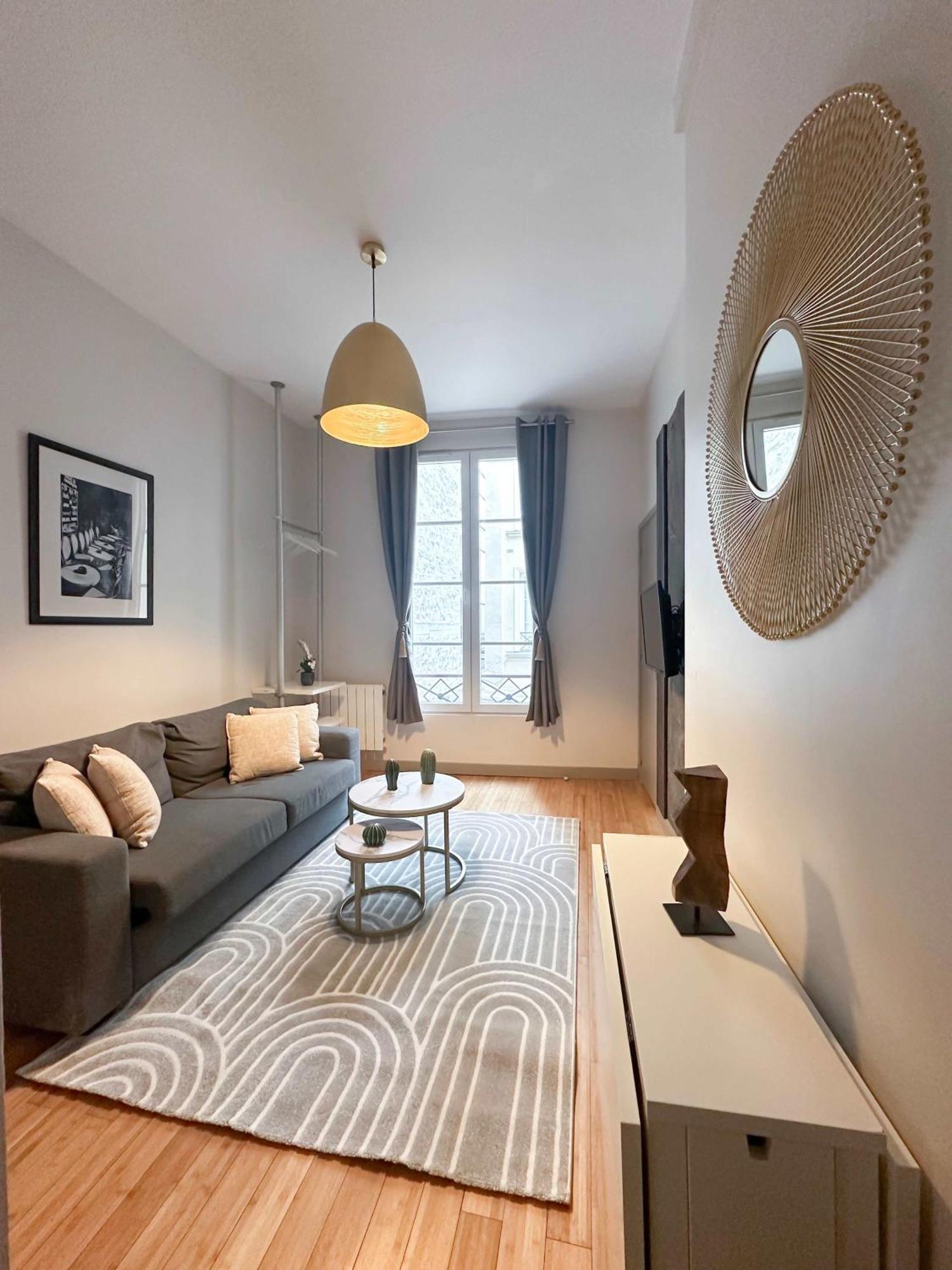 パリRenovated Champs-Elysees Retreatアパートメント エクステリア 写真